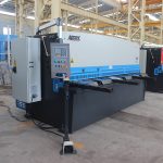 гидравликалық металды пластинаның бұрылу пучка кесу машинасы